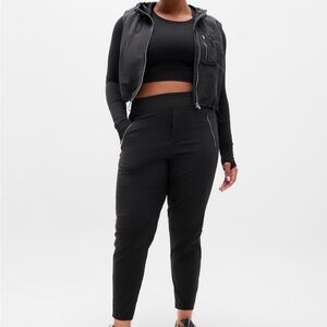 Athleta Trekkie North Jogger NWT black 18